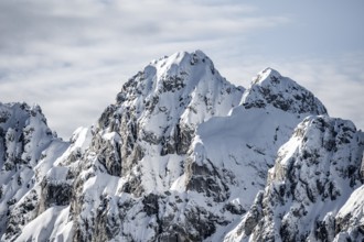 View of snowy Waxenstein, view from Längenfelderkopf in winter, Wetterstein Mountains,