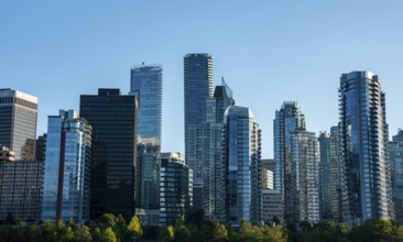 Skyline, skyscrapers on the promenade, Coal Harbour, Vancouver, British Columbia, Canada