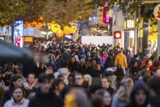 Stuttgart glows in 2025. Long shopping night in the city center. Light installations and other