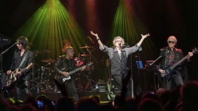 Singer Richard Butler, The Psychedelic Furs, rock band, UK, Live 2025 tour, concert on 08.11.2025