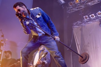 Alec Völkel (Boss Burns), singer of the band The BossHoss during their Back To The Boots Tour 2025