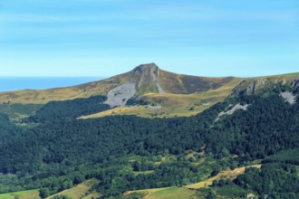 Auvergne Volcanoes Regional Park. La Banne d'Ordanche culminate at 1515m . Puy de Dome. Auvergne