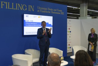 Minister of State for Culture Wolfram Weimer (non-party) and the Ukrainian Ambassador to Germany,