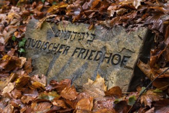 Close-up of a stone with Hebrew and German inscription, Jewish cemetery Bodenfelde, district of