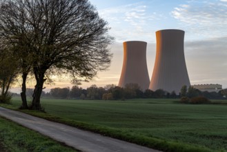 Cooling towers of the Grohnde nuclear power plant in the morning light, Emmerthal, Lower Saxony,