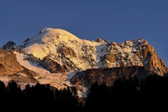 Snow-covered Aiguille Verte, Chamonix-Mont-Blanc, Haute-Savoie, France
