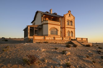 Mine manager's house, Kolmanskop, restricted diamond area, Karas region, Namibia