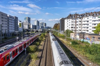 Wehrhahn railway station, railway line in Düsseldorf, along Toulouser Allee, residential area,