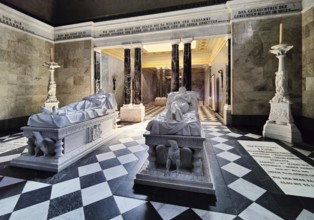 Charlottenburg Mausoleum with the marble sarcophagi of Emperor Wilhelm I and Queen Luise,