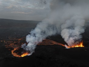 Lava, volcanic eruption, volcano, ash cloud, aerial view, Sundhnúkur crater chain, July 2025,