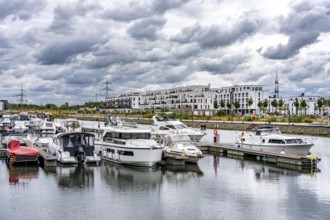 New Graf Bismarck urban quarter on the Rhine-Herne Canal, residential and commercial development on