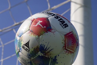 Close-up of the 2025/26 Bundesliga match ball (symbolic image)