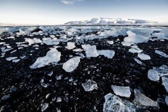 Jökulsarlon, icebergs, ice, cold, glacial lake, Vatnajökull Glacier, winter, beach, Iceland*