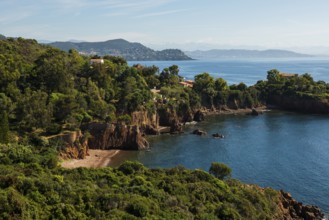 Picturesque coast and red rocks, near Anthéor, Saint-Raphaël, Massif de l'Esterel, Esterel