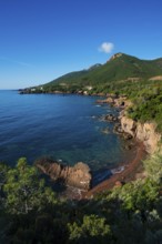 Picturesque coast and red rocks, near Anthéor, Saint-Raphaël, Massif de l'Esterel, Esterel