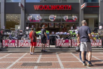 Woolworth shop, discount store, department stores', cheap products, shop, Leverkusen, North