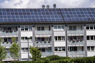 Rented flats, apartment block, energy table renovated, with solar roof, Essen, North