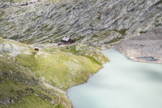 Adolf-Nossberger-Hütte, view of turquoise-blue mountain lake Großer Gradensee, Schober Group, Hohe