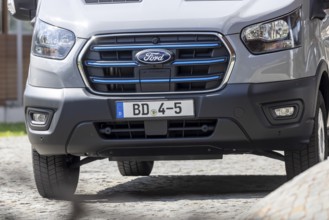 Authority licence plate. The licence plate BD stands for BundesDienst. This vehicle with the