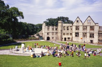 People watching parrot show in grounds of Dudley Zoo, West Midlands, England, UK 1970s