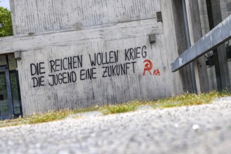 The rich want war. The youth want a future. Illegal protest at a building near the University of