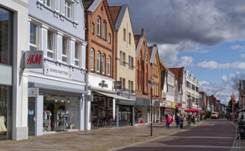 Buildings and shops in Lange Straße in the historic old town centre of Nienburg an der Weser.
