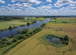The Weser below the Aller estuary. Aerial view. Verden, Lower Saxony, Germany