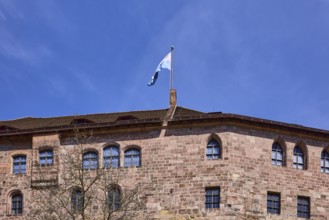 Imperial castle, castle, castle wall, flag, blue sky, cirrostratus clouds, Nuremberg, Middle