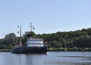 Oldtimer steam, icebreaker STETTIN travelling through the Kiel Canal, Kiel Canal, NOK,