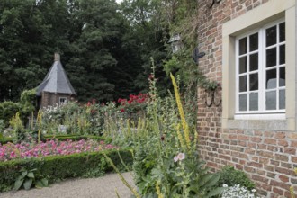 Inner courtyard of Haus Welbergen, Ochtrup, Münsterland, North Rhine-Westphalia, Germany