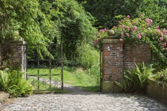 Entrance to the park, Haus Welbergen, Welbergen, Ochtrup, Münsterland, North Rhine-Westphalia,