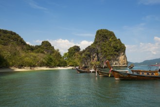 Sandy beach beach and rocks, Koh Hong, Hong Island, Thanbok Khoranee National Park, Krabi, Andaman