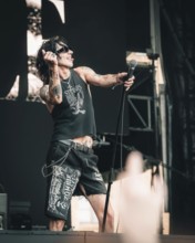 Remington Leith, singer of Palaye Royale live at the Zitadelle Spandau, Berlin, 21.06.2025