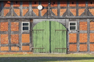 View of a barn door of an old farmhouse, Half-timbered, Historical, Böhme, Heidekreis, Rethem