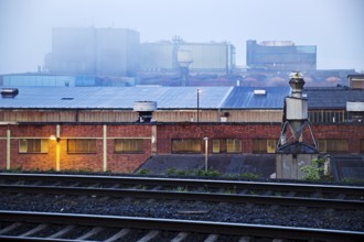 Deutsche Edelstahlwerke early in the morning with fog, Witten, Ruhr area, North Rhine-Westphalia,