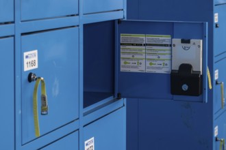 Public safe deposit box