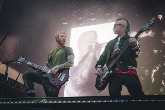 Zacky Vengeance and Synyster Gates (Brian Elwin Haner Jr.), guitarists of Avenged Sevenfold live at