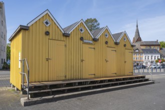Yellow wooden houses on the promenade, pavilion, show booth, historic harbour, Flensburg, Flensburg