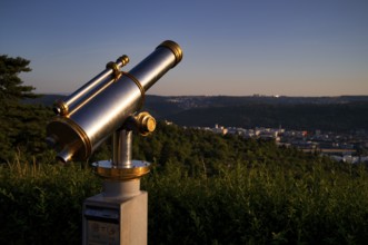 Telescope, coin-operated telescope, Rotenberg, view of the Neckar valley, evening light, Stuttgart,