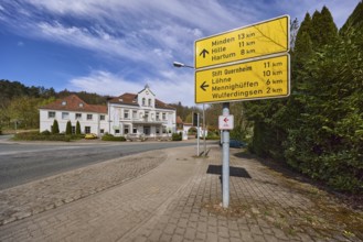 Signposts to Minden, Hille, Hartum, Stift Quernheim, Löhne, Menninghüffen and Wulferdingsen, Hotel