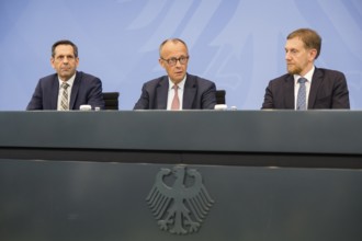 Olaf Lies (SPD, Minister President of Lower Saxony), Friedrich Merz (CDU, Federal Chancellor) and