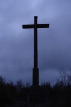 The cross... Schiebergkreuz, Balve, gloomy mood, dark clouds, upcoming thunderstorm, backlight