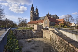 Magdeburg Cathedral, Gothic architecture, bastion Cleve, defence defence tower Cleve, bare winter