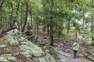 Day hikers walking on the Pulpit Rock Trail in Cheaha State Park, Alabama, USA