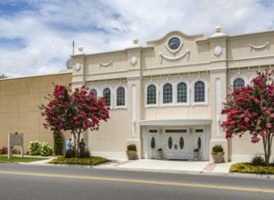 Front entrance to Blue Bell Creameries Country Store and Ice Cream Parlor in Sylacauga, Alabama