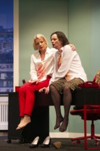 Julia Grimpe - Claudia, Katrin Schwingel - Dorothee, murder colleagues, photo rehearsal on