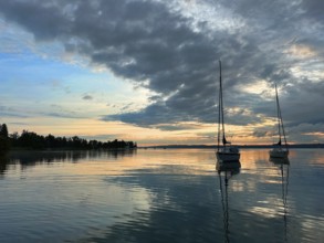 Evening atmosphere, sailing boats on Lake Starnberg, Bavaria, Germany