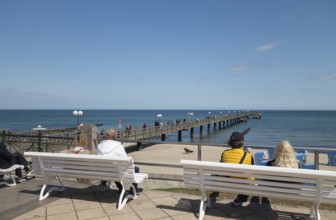 White benches, pier forecourt, pier, Kühlunsborn Ost, Baltic Sea, Baltic Sea resort, Kühlungsborn,