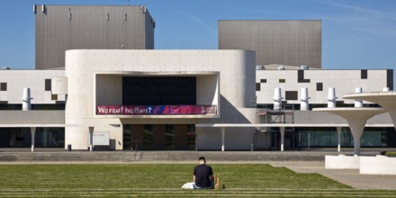 Georg-Büchner-Platz, concrete strip and grass strip with state theatre, public square, Darmstadt,