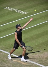 Justin Engel GER Action Serve Logo STUTTGART on grass, Tennis, ATP 250, BOSS Open 2025, Stuttgart,